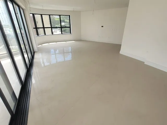 Imagem 7: ICON CONDOMINIUM, 255m2, 5vgs, 4 suites, 5 vgs, andar alto, Meireles - Fortalez