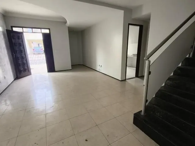 Imagem 3: Casa duplex à venda no Edson Queiroz com 4 quartos e 2 vagas