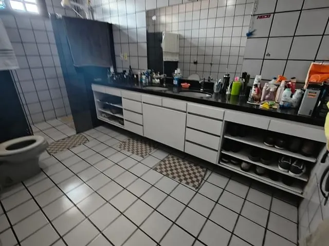 Imagem 4: Casa à Venda bairro Eng. Luciano Cavalcante c/ 4 Suítes com acesso por duas ruas