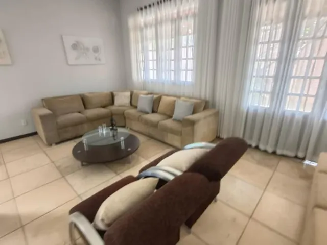 Imagem 6: Casa à Venda bairro Eng. Luciano Cavalcante c/ 4 Suítes com acesso por duas ruas