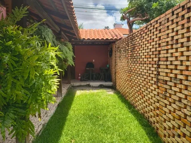 Imagem 5: Casa à Venda bairro Eng. Luciano Cavalcante c/ 4 Suítes com acesso por duas ruas