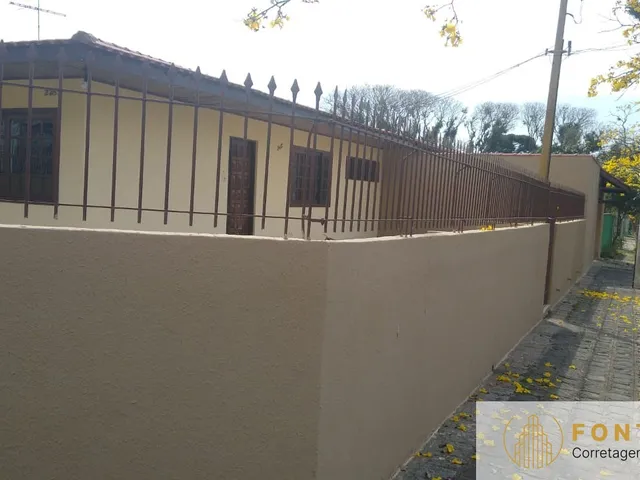 Imagem 9: Linda Residência no Bairro Boqueirão Contendo 4 Dormitórios Sendo 1 Suíte, Sala