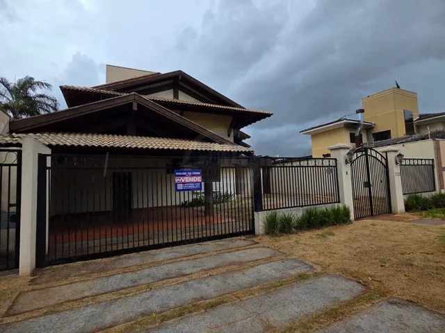 Imagem: A casa possui 3 Dormitórios, 3 Suítes, 3 Banheiros, 2