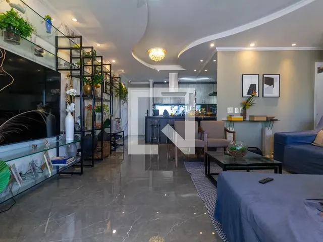 Imagem: O apartamento possui 2 Dormitórios, 1 Suíte, 2 Banheiros,