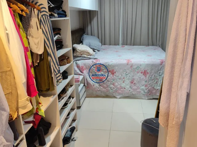 Imagem 7: Venda de casa triplex com 3 suítes e piso em porcelanato, localizado no Parque das