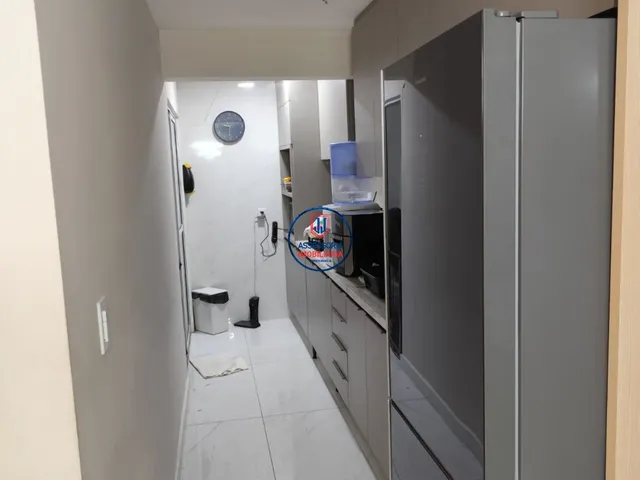 Imagem 10: Venda de casa triplex com 3 suítes e piso em porcelanato, localizado no Parque das