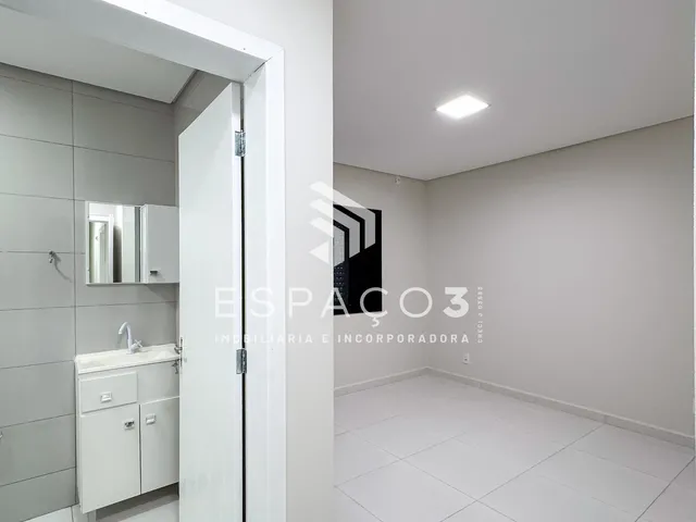 Imagem 10: Lindo Apartamento no Centro com 01 Suíte e 02 Quartos, Sacada com Churrasqueira