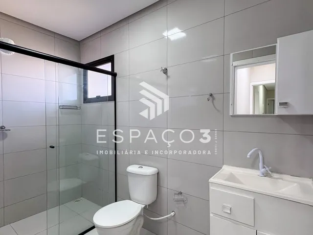 Imagem 13: Lindo Apartamento no Centro com 01 Suíte e 02 Quartos, Sacada com Churrasqueira
