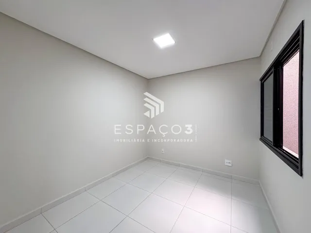 Imagem 14: Lindo Apartamento no Centro com 01 Suíte e 02 Quartos, Sacada com Churrasqueira