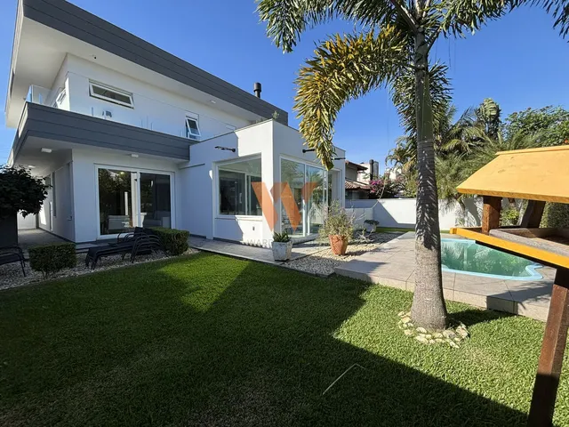 Imagem: EXCELENTE CASA com 242 m² à VENDA em JURERÊ