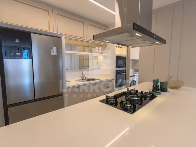 Imagem 2: Apartamento com 4 dormitórios
