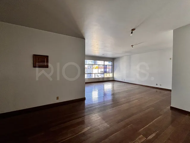 Imagem 15: Apartamento de 4 Quartos À Venda no Costa Azul, com 225M², em Icaraí, Niterói/Rj