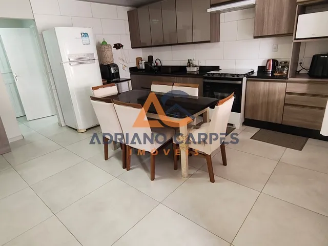 Imagem 3: Casa À Venda em Navegantes Sc, Centro: 3 Quartos, Amplo Terreno. Venha Conhecer! Adriano