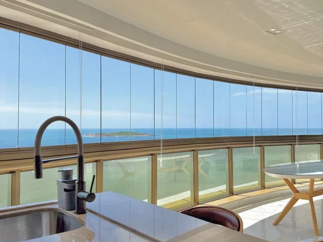Imagem: Apartamento frente ao mar, 220m², 3 suítes