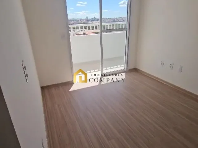 Imagem: O apartamento possui 2 Dormitórios, 1 Suíte, 2 Banheiros,