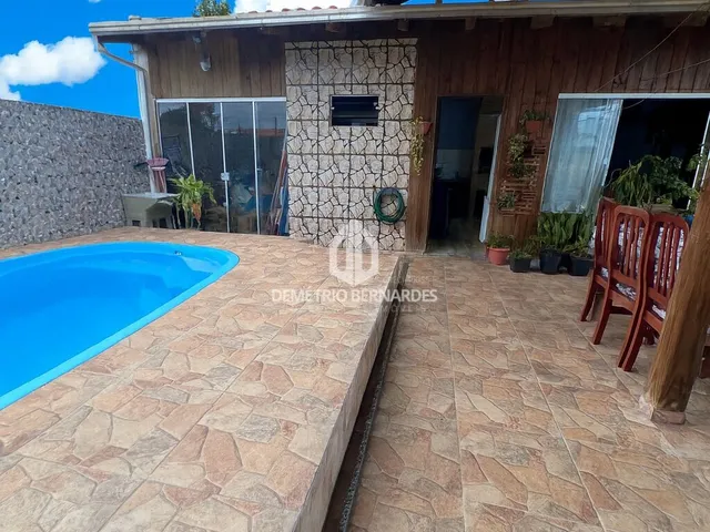Imagem: Casa com 4 Dorm 2 Suítes Piscina