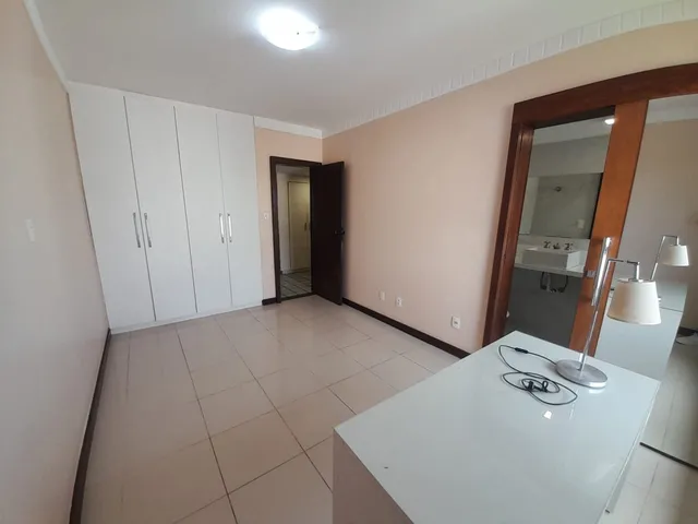 Imagem 4: VENDO APARTAMENTO COM 4 SUÍTES NA ONDINA