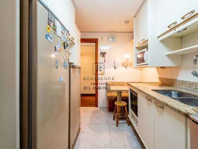 Imagem 11: Cobertura de Luxo no Petrópolis: 3 Quartos, 1 Suíte, Mobiliada com Piscina - Porto