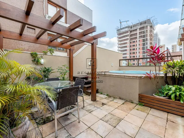 Imagem 10: Cobertura de Luxo no Petrópolis: 3 Quartos, 1 Suíte, Mobiliada com Piscina - Porto