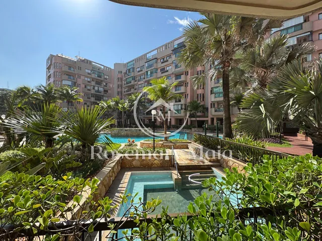 Imagem: Apartamento com Vista Lateral para o Mar