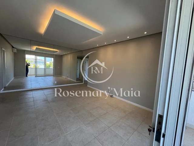 Imagem 3: Casa de Alto Padrão à Venda - Condomínio Crystal Lake, Barra da Tijuca