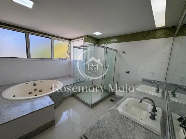 Imagem 11: Casa de Alto Padrão à Venda - Condomínio Crystal Lake, Barra da Tijuca