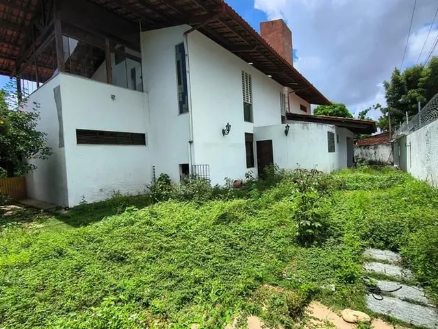 Imagem 9: Casa à Venda bairro Engenheiro Luciano Cavalcante c/ 5 Quartos e com acesso por