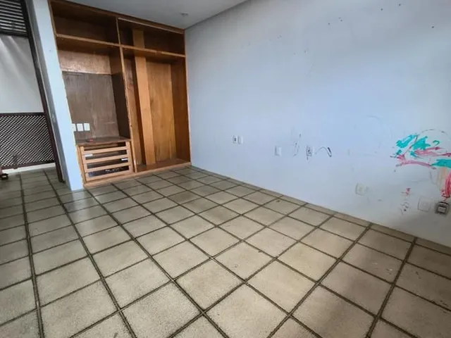 Imagem 15: Casa à Venda bairro Engenheiro Luciano Cavalcante c/ 5 Quartos e com acesso por
