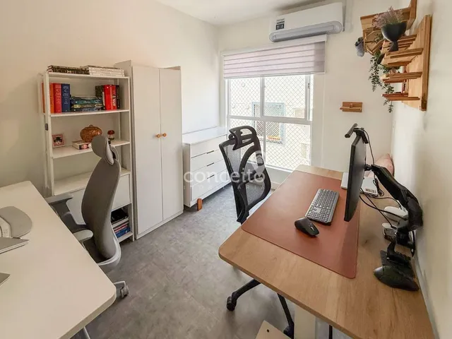 Imagem 3: Apartamento Semimobiliado com 2 Dormitorios Sendo 1 Suíte na Fortaleza!