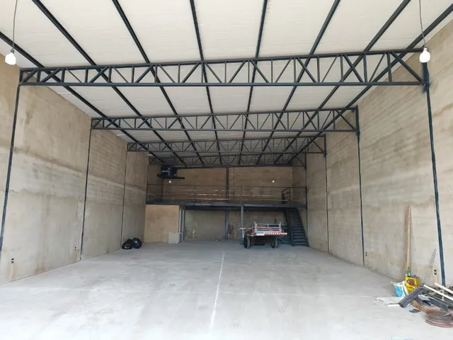 Imagem 6: Alugo Galpão 300m Residencial 14 Bis Trindade