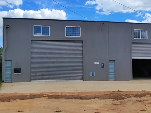 Imagem 3: Alugo Galpão 300m Residencial 14 Bis Trindade