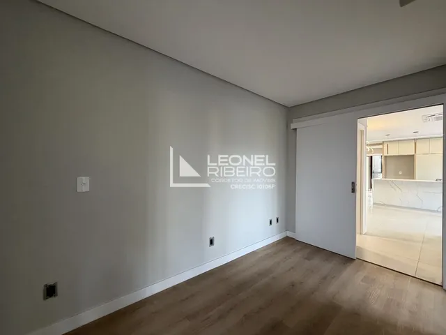 Imagem 8: Apartamento à venda com 3 dormitórios suítes, 195 m² no bairro das Capitais em