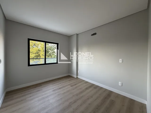 Imagem 6: Apartamento à venda com 3 dormitórios suítes, 195 m² no bairro das Capitais em