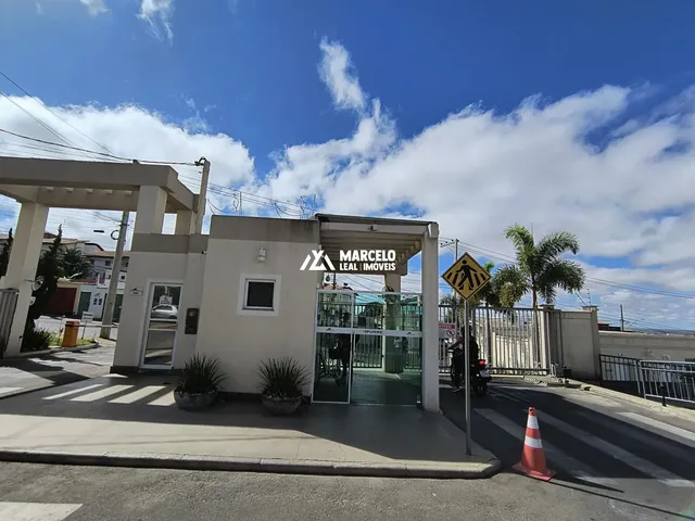Imagem 5: Vendo lindo apartamento térreo com quintal, sendo 2 quartos, sala cozinha com vá