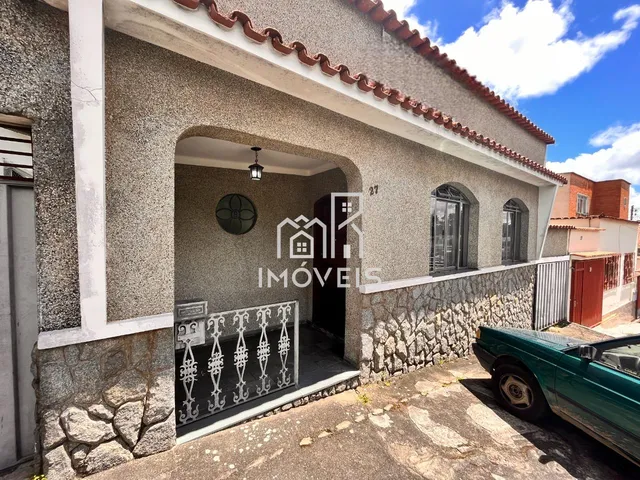 Imagem: Casa à venda em BARBACENA-MG com 4 quartos