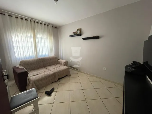 Imagem 2: Casa à venda com 3 quartos no São José em BARBACENA - MG
