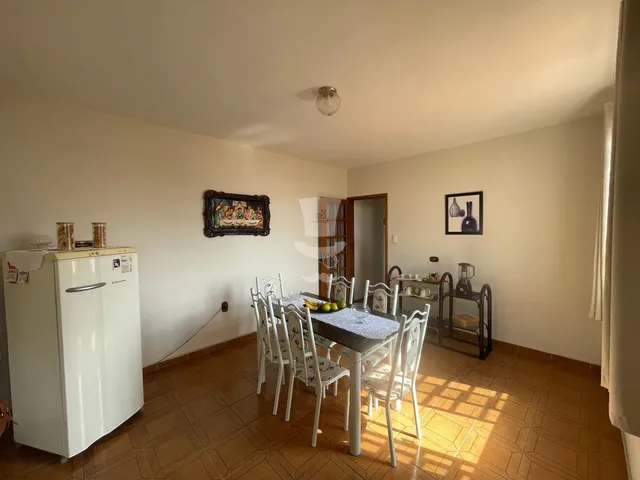Imagem 3: Apartamento à venda em Barbacena com 3 quartos no Funcionários