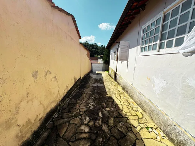 Imagem 9: Casa à venda no bairro Roman em Barbacena com 3 dormitórios sendo 1 suíte