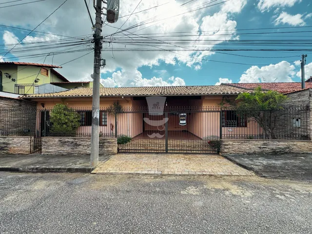 Imagem: Casa à venda com 5 dormitórios sendo 2