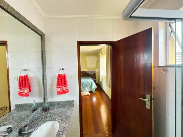 Imagem 15: Casa à venda com 5 dormitórios sendo 2 suítes em Barbacena no Santa Tereza I