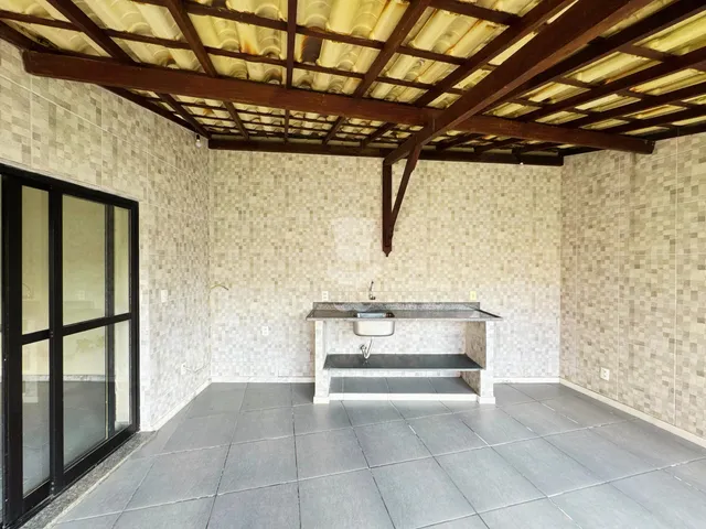 Imagem 3: Casa à venda com 5 dormitórios sendo 2 suítes em Barbacena no Santa Tereza I