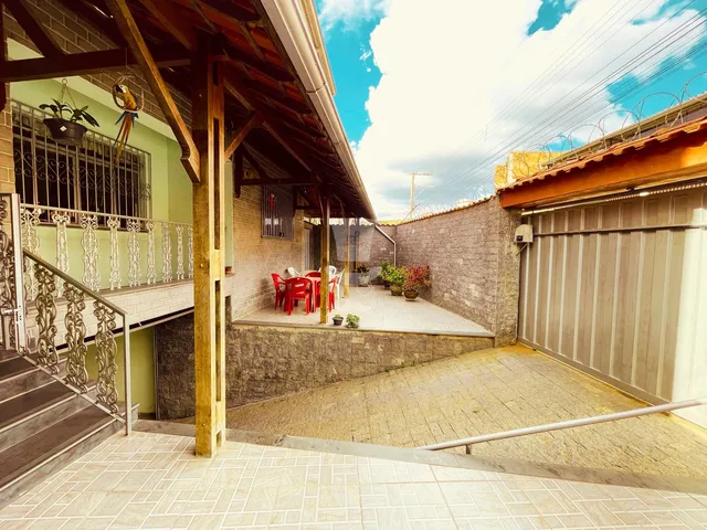 Imagem 10: 2 Casas à venda no Caiçaras em Barbacena com 4 dormitórios sendo 1 suíte