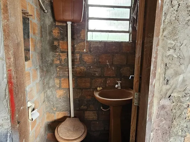 Imagem 5: Casa À Venda com 2 Quartos e Garagem
