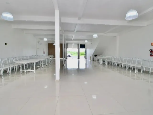 Imagem 3: Sala Comercial Ampla na Entrada da Cidade
