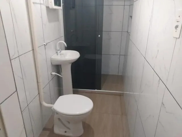 Imagem 4: Casa a Venda com 2 Quartos, Cozinha e Vaga de Garagem para 2 Carros