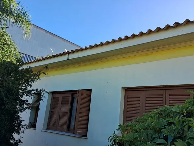 Imagem 10: Casa a Venda de Três Quartos com Garagem e Piscina