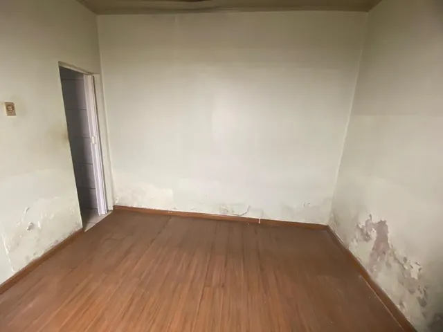 Imagem 4: Casa no Centro com 2 Dormitórios e 2 Vagas de Garagem
