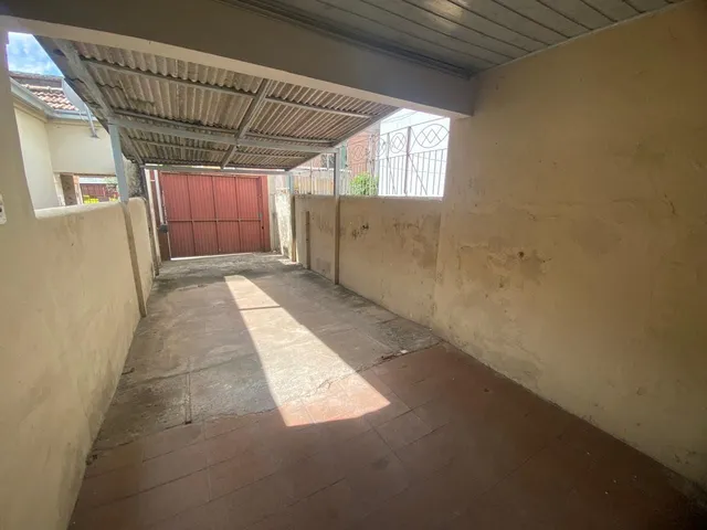 Imagem 7: Casa no Centro com 2 Dormitórios e 2 Vagas de Garagem