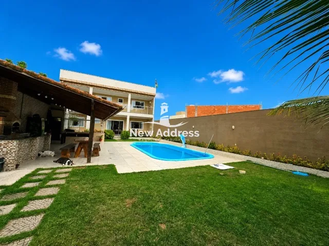 Imagem: Casa duplex com 192 m², piscina e churrasqueira
