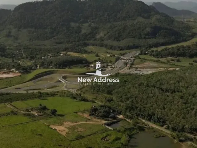 Imagem 4: Terreno com infraestrutura completa com água, energia, 5G e acesso asfaltado